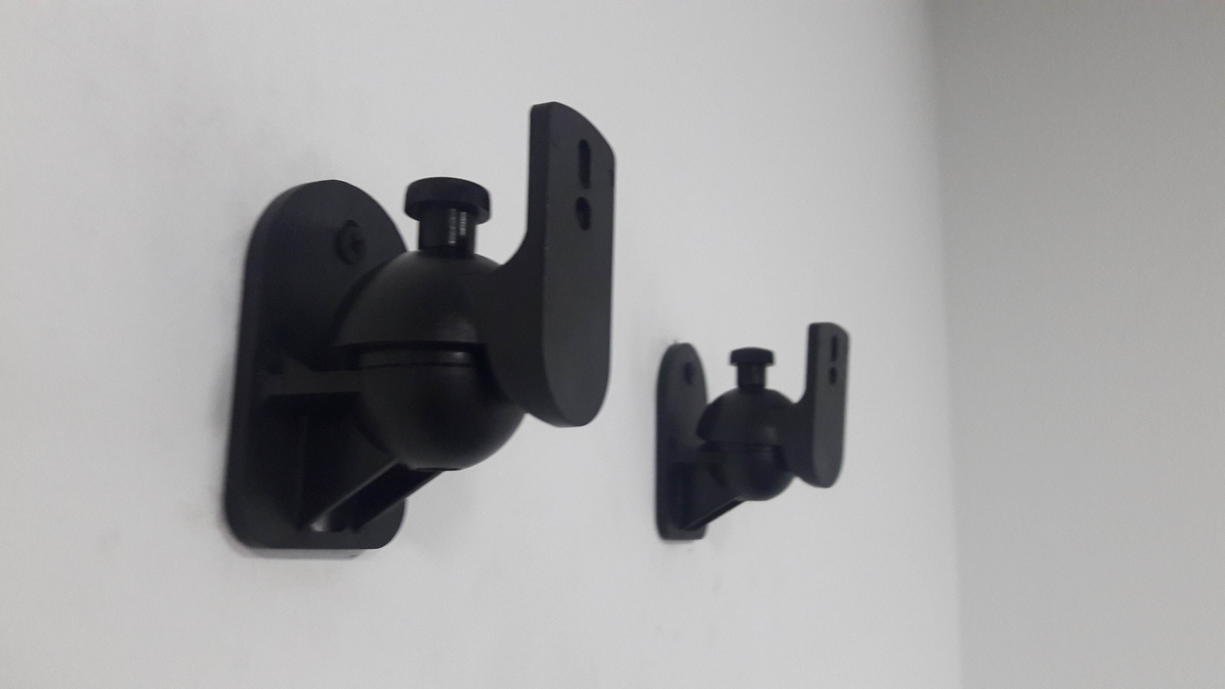 Soporte de pared para parlantes